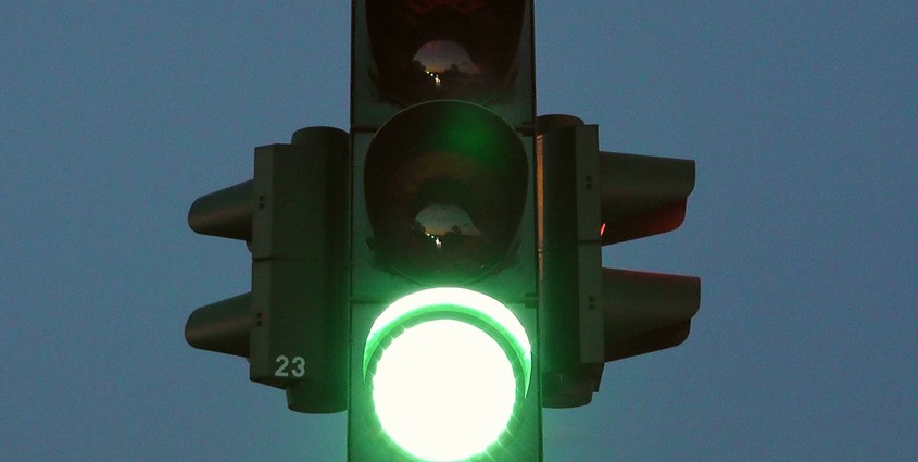traffic-lights-77320_1920
